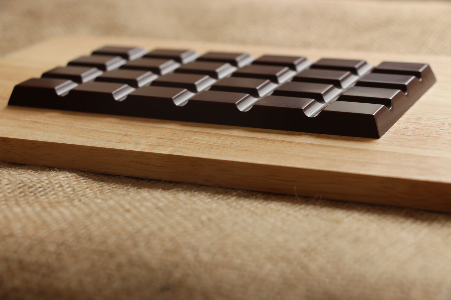 Tableta de chocolate artesanal TA.CHO 71% elaborada con cacao mexicano 