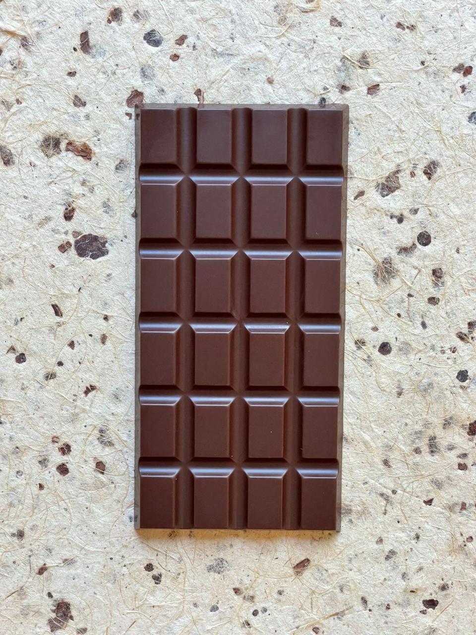 Tableta de chocolate artesanal TA.CHO Xanath 68% elaborada con cacao mexicano y combinada con vainilla de Papantla